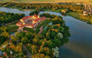 Тур в Беларусь Минск - Мир - Несвиж - Дудутки