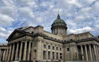 Тур для группы в Санкт-Петербург.