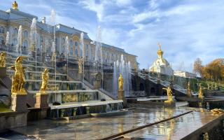 Тур в Петербург + Петергоф
