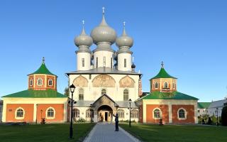 Экскурсия в Тихвин