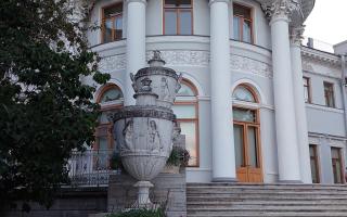 Экскурсия с посещением Елагиноостровского дворца + прогулка на теплоходе