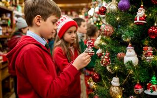 Экскурсия на Фабрику ёлочных игрушек + мастер-класс